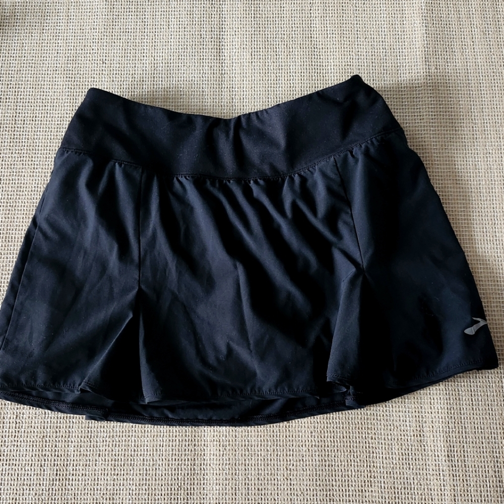 Brooks Woman's Active Skort Size Small